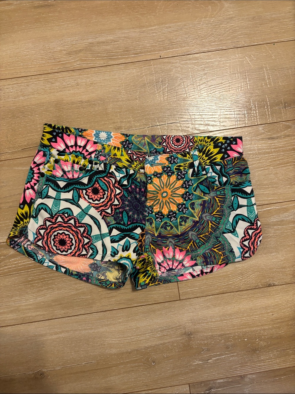 Hurley Floral Nike Dri-Fit Technology Shorts size 28